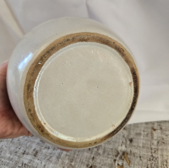 Bean Pot Small Pottery Great Shape - Picture 6 of 6